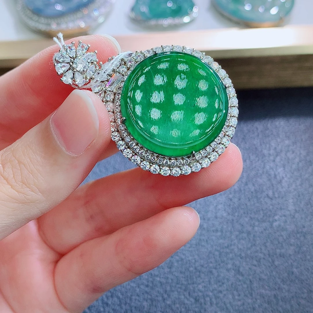 翡翠银S925镶嵌颈饰翡翠