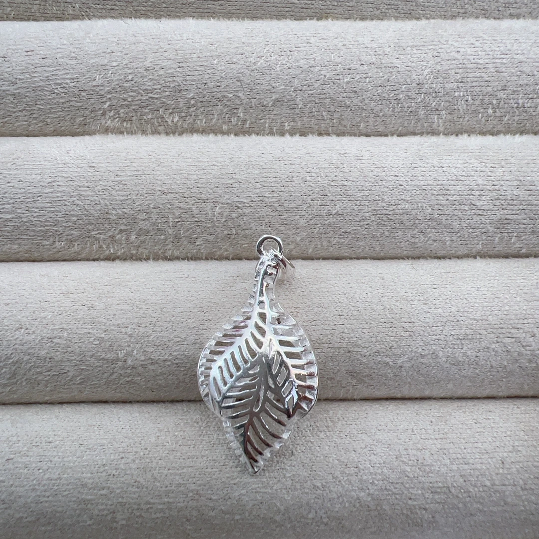 足银990叶子吊坠气质时尚百搭