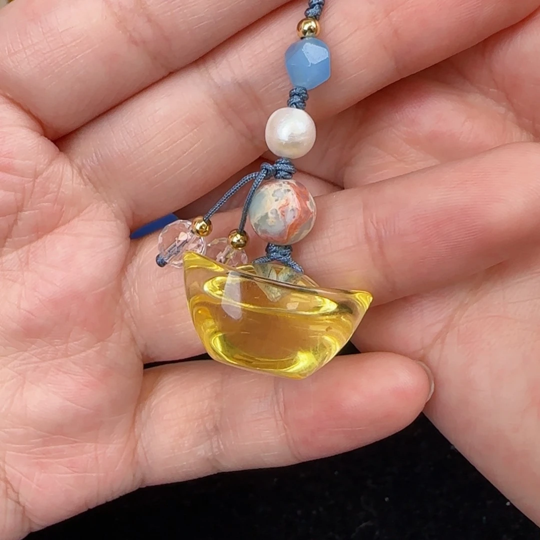 未镶嵌吊坠(赠链)蜜蜡