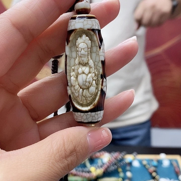 陨***家玛瑙/玉髓（覆膜）颈饰合金