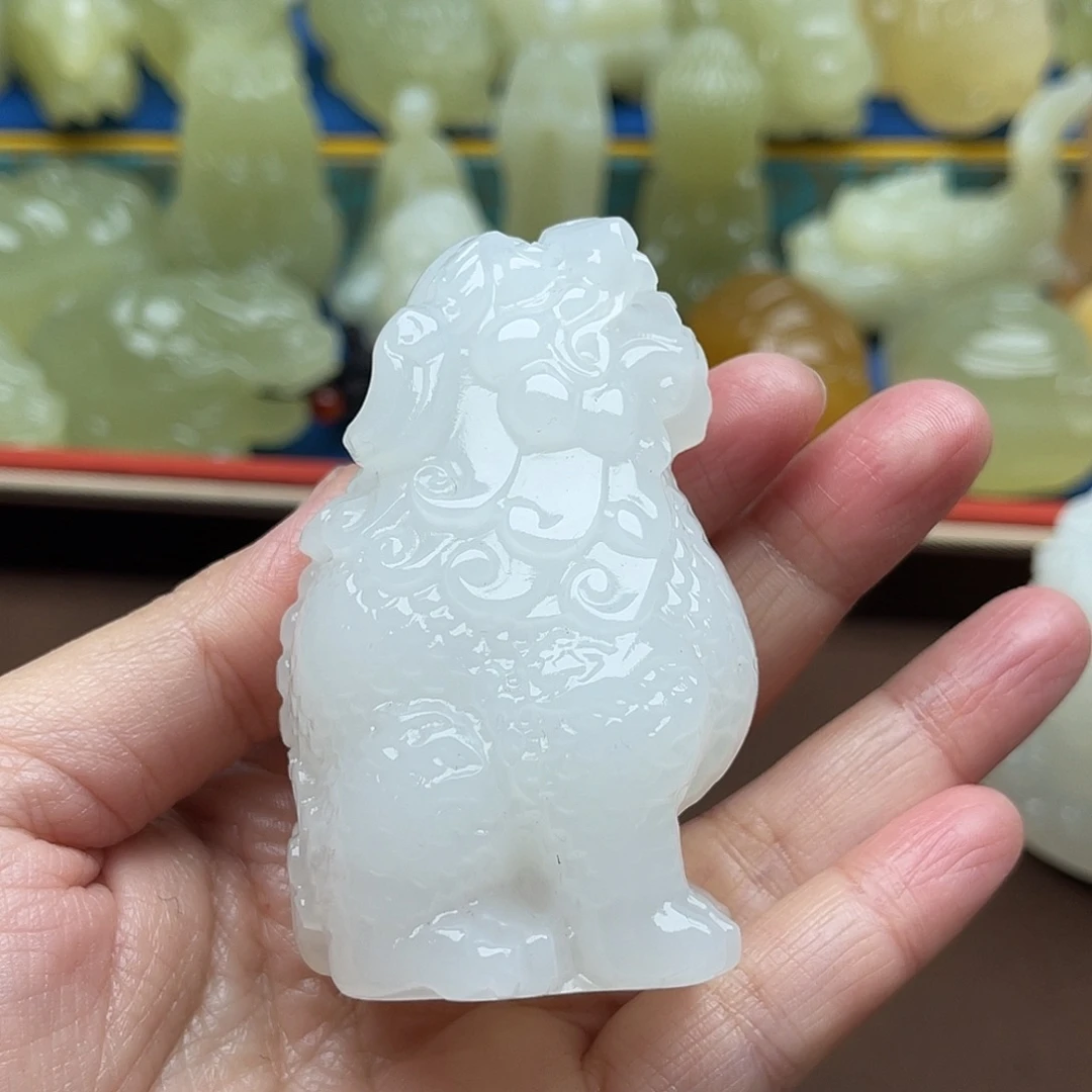 莎***啦玉天然桌面小摆件