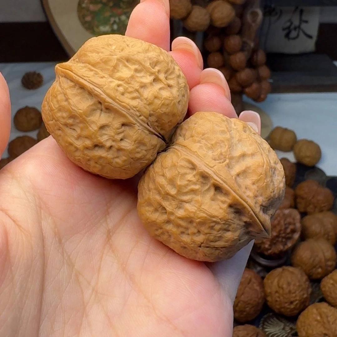 文玩核桃把件油蜡皮包包37