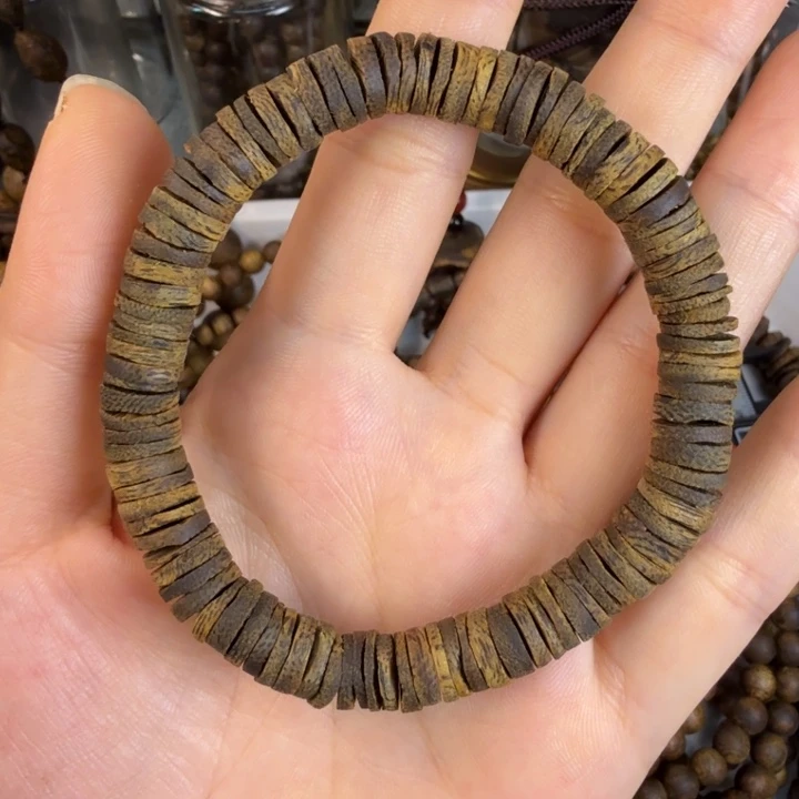 沉香碎屑沉香莺歌绿奇楠08沉水片片11克➕