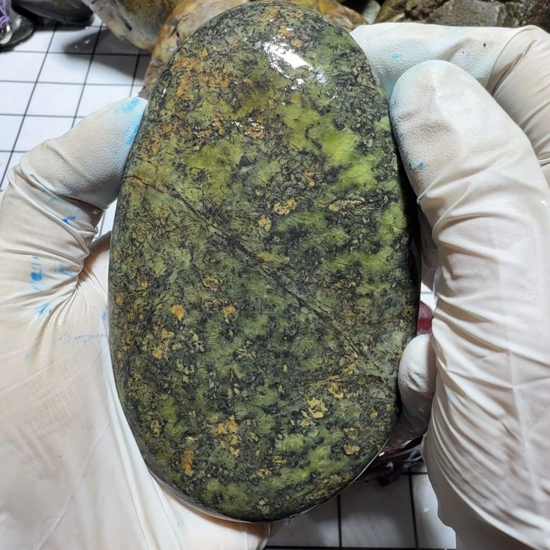 *****蛇纹石玉未镶嵌西藏藏玉药王石