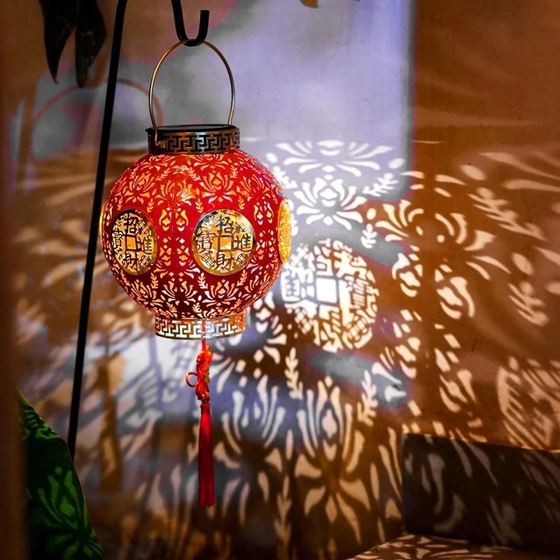 太阳能红灯笼元旦户外装饰灯春节阳台吊灯新年喜庆布置小灯笼挂饰