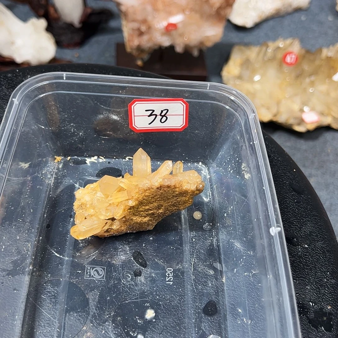 丰***未镶嵌水晶珠宝半成品