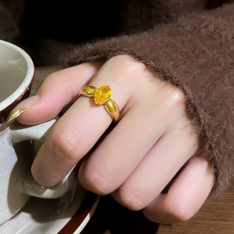 铜合金戒指  复古金色鸽子蛋戒指女2024新款爆款食指戒轻奢指环潮