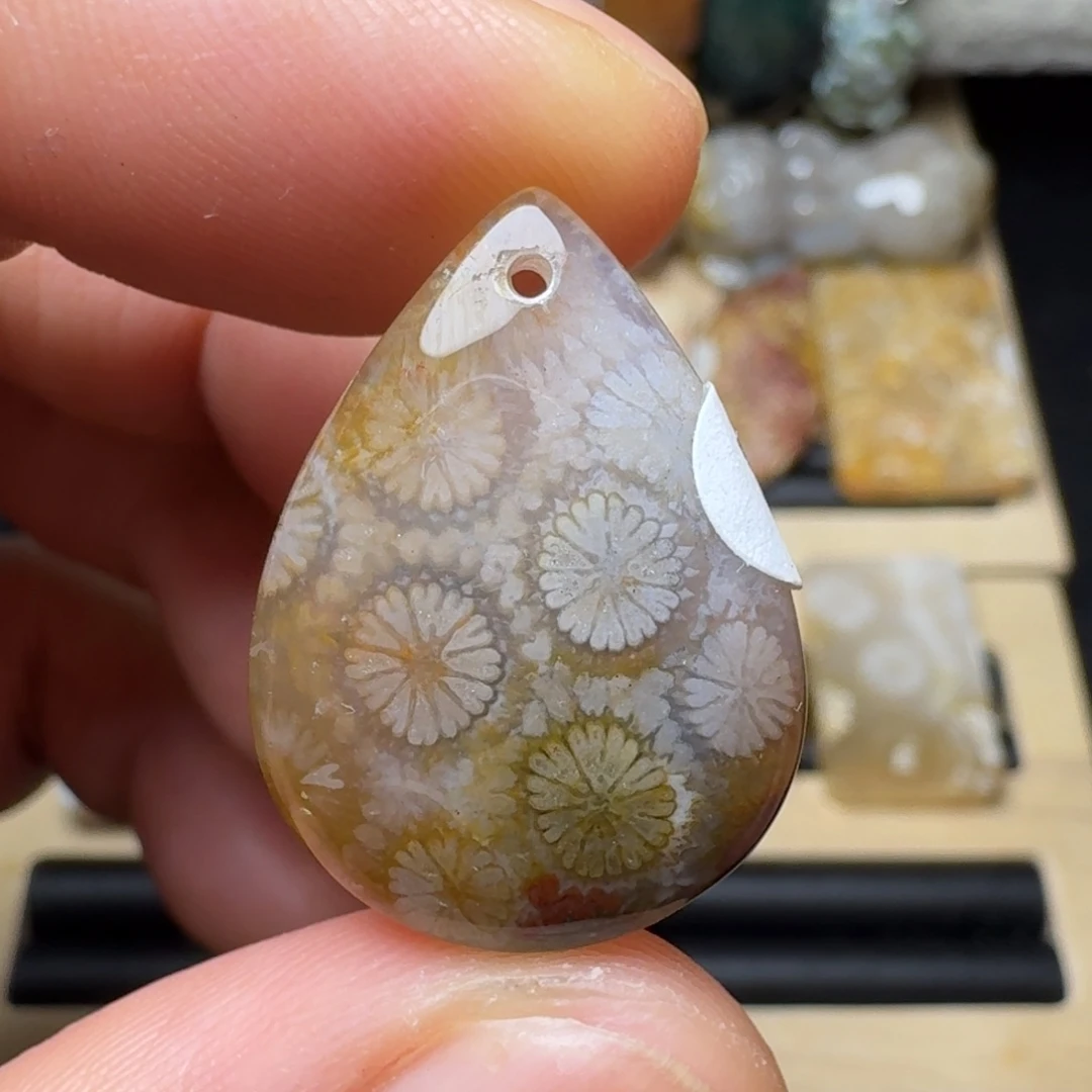 硅化玉未镶嵌纯天然色有机玉石保真色