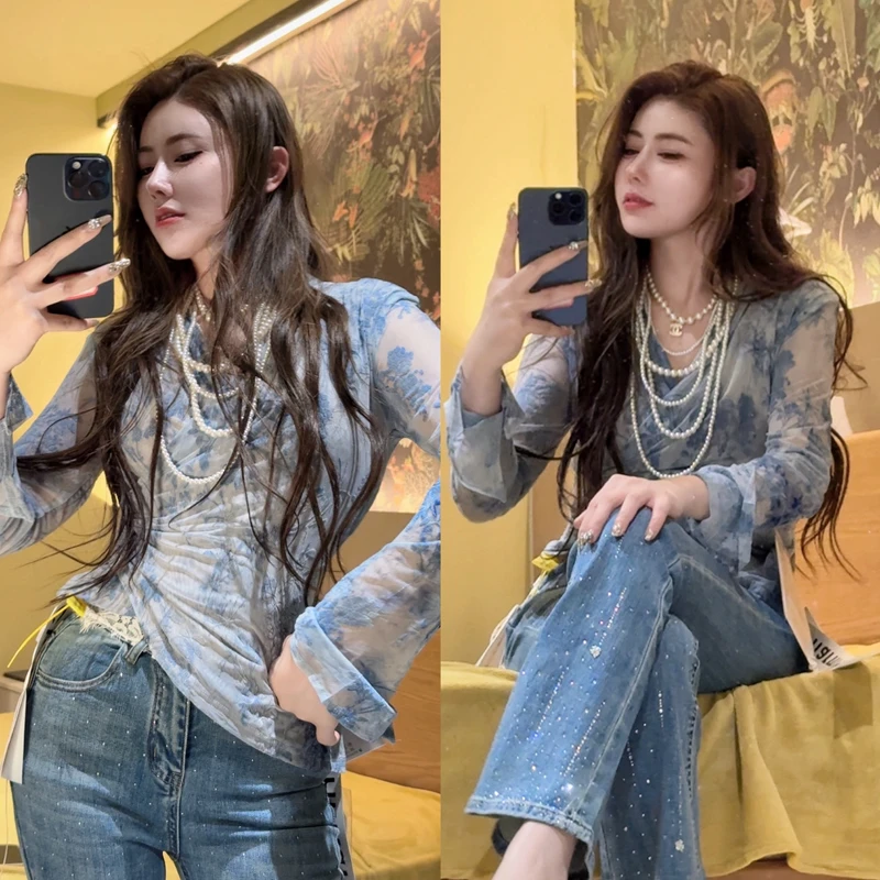 【海盐气泡水】62353植绒蓝银草V领不规则上衣