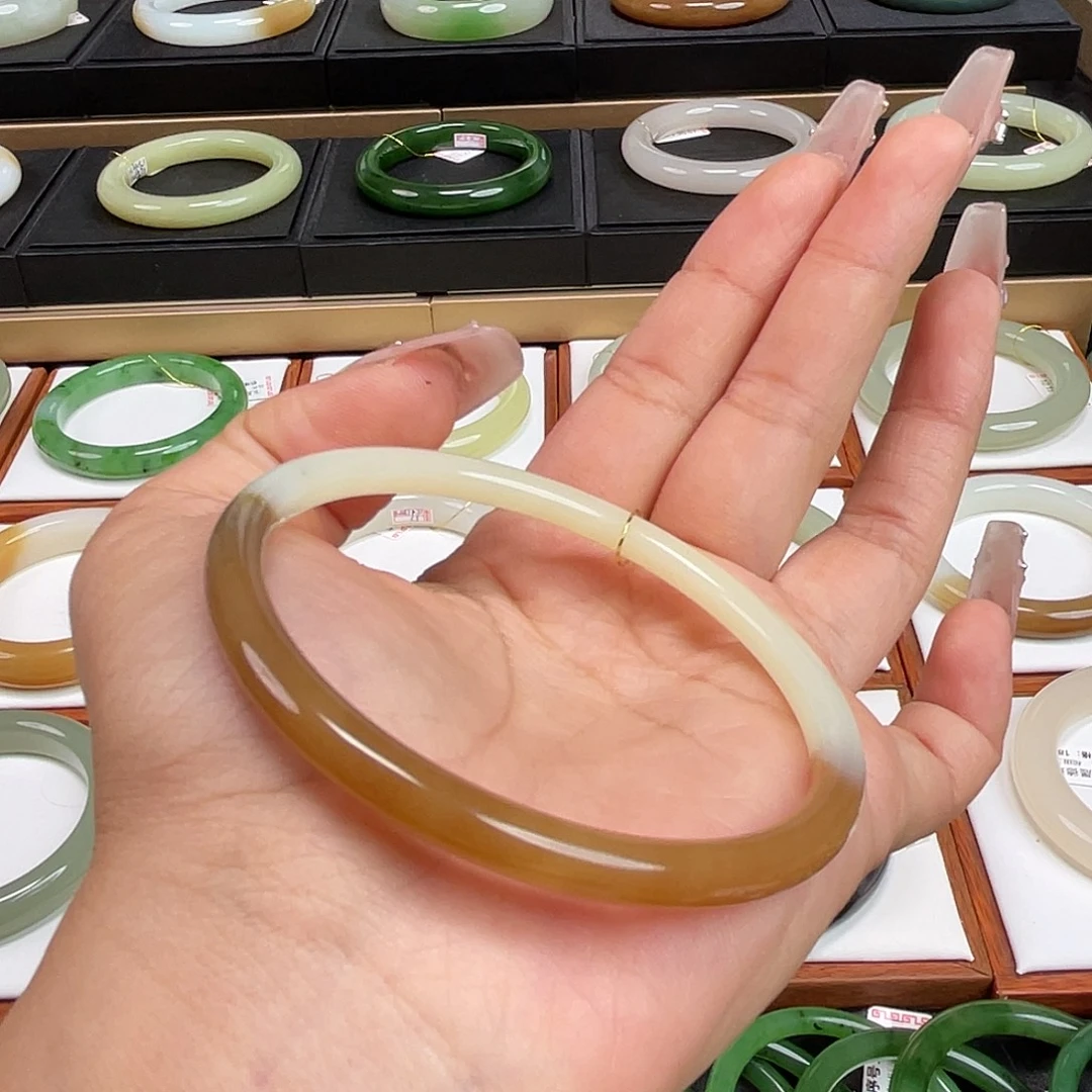 和田玉未镶嵌手镯糖色！59