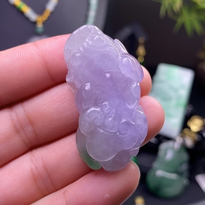 翡翠未镶嵌吊坠(赠链)