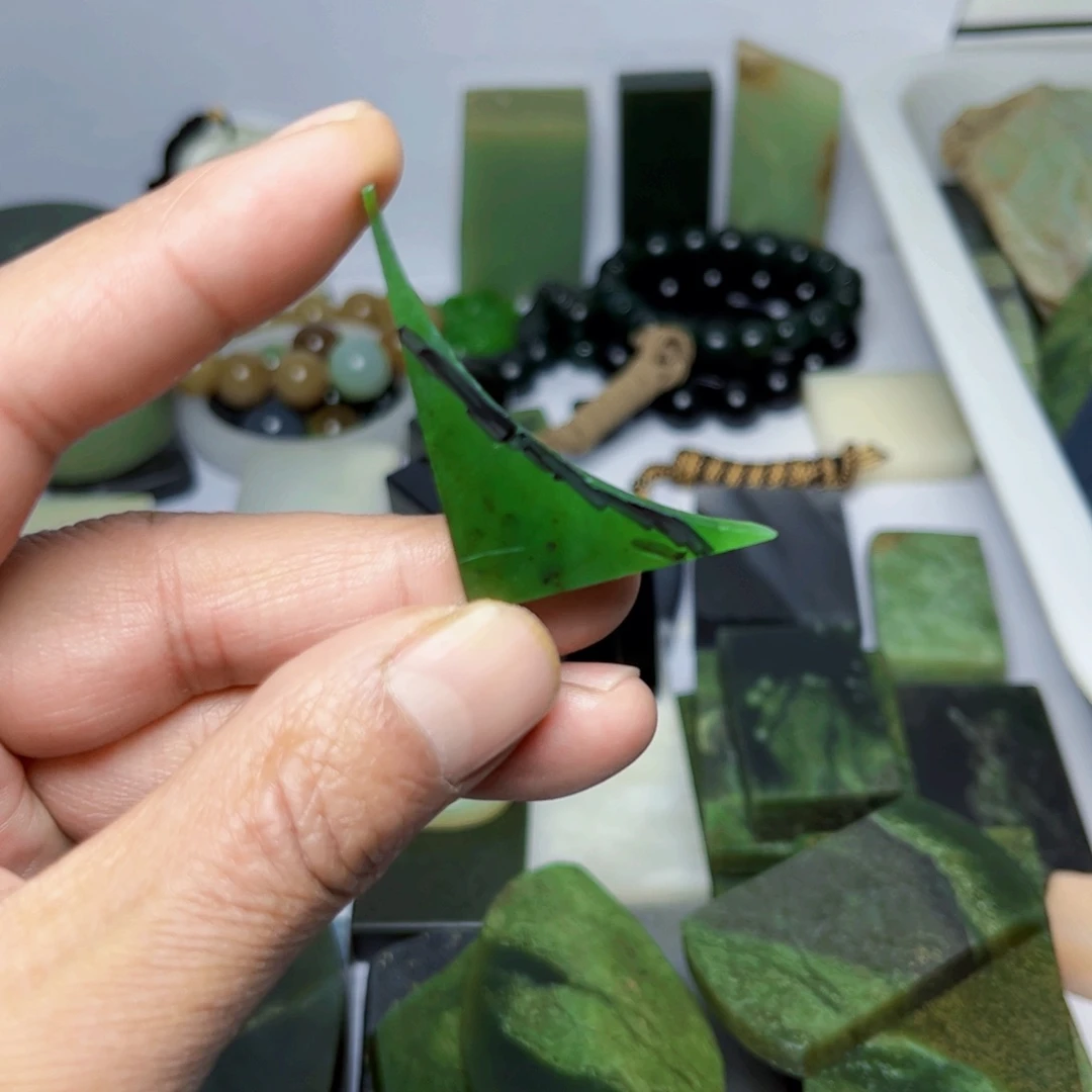 和田玉珠宝半成品未镶嵌金***橱