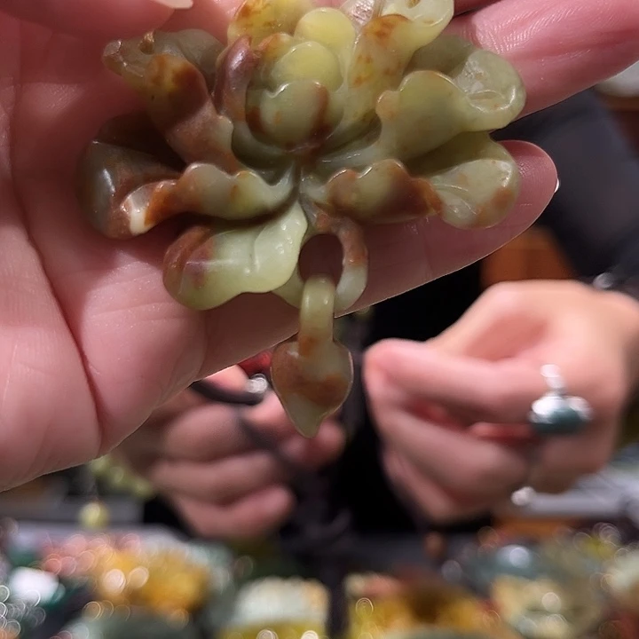 未镶嵌岫玉毛衣链