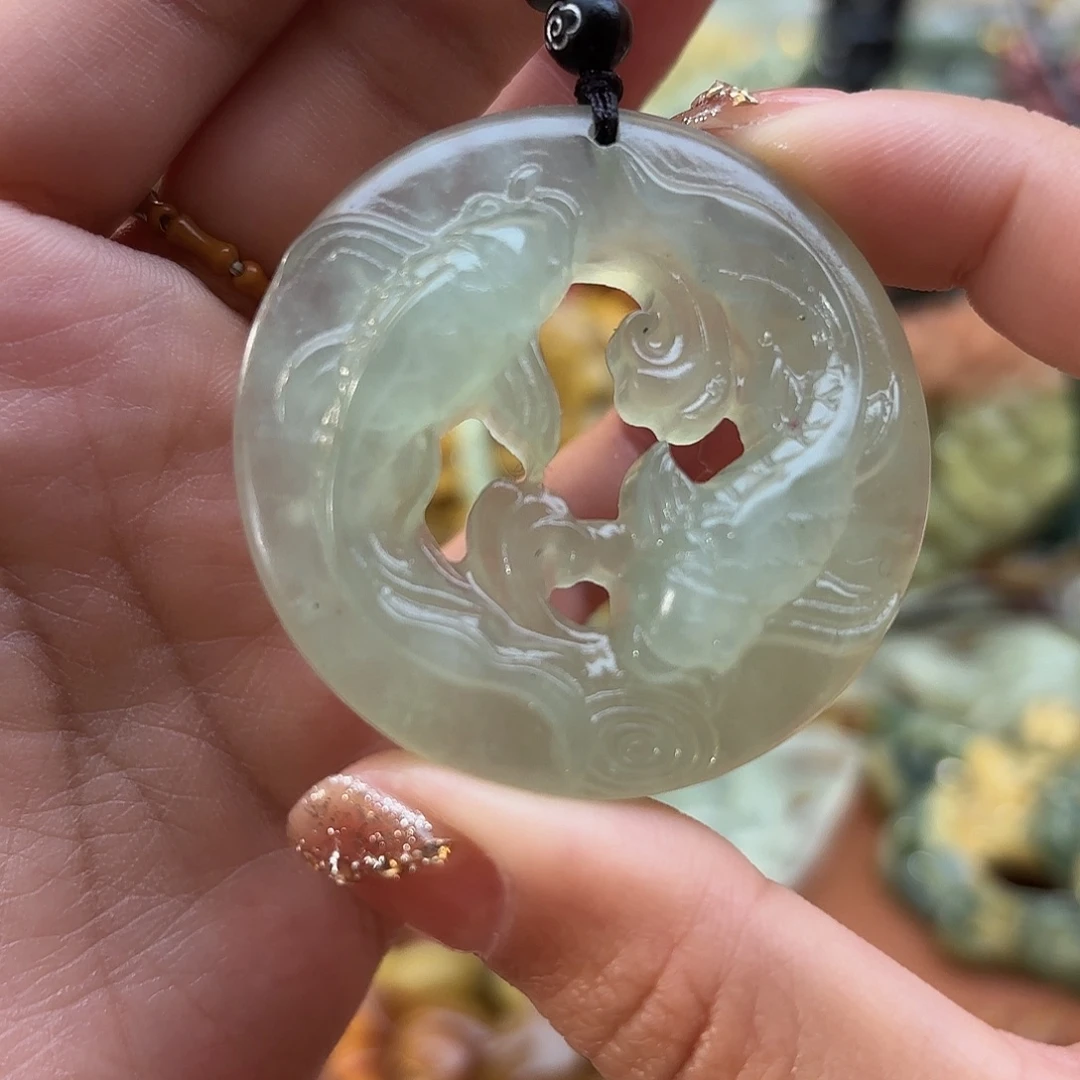 蛇纹石玉未镶嵌吊坠