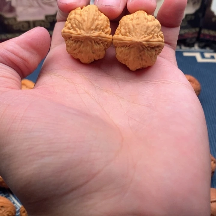 文玩核桃把件小霸王龙