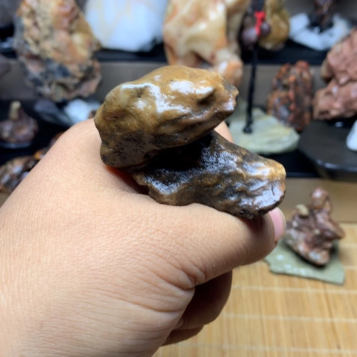 有机玻璃阿拉善戈壁石隔壁天然原石