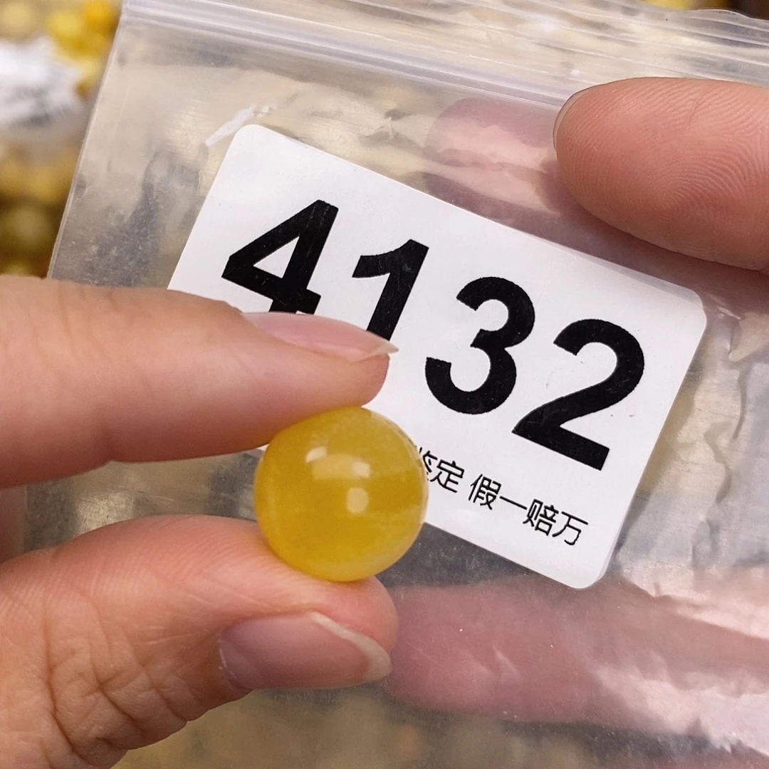 蜜蜡未镶嵌珠宝奇石14
