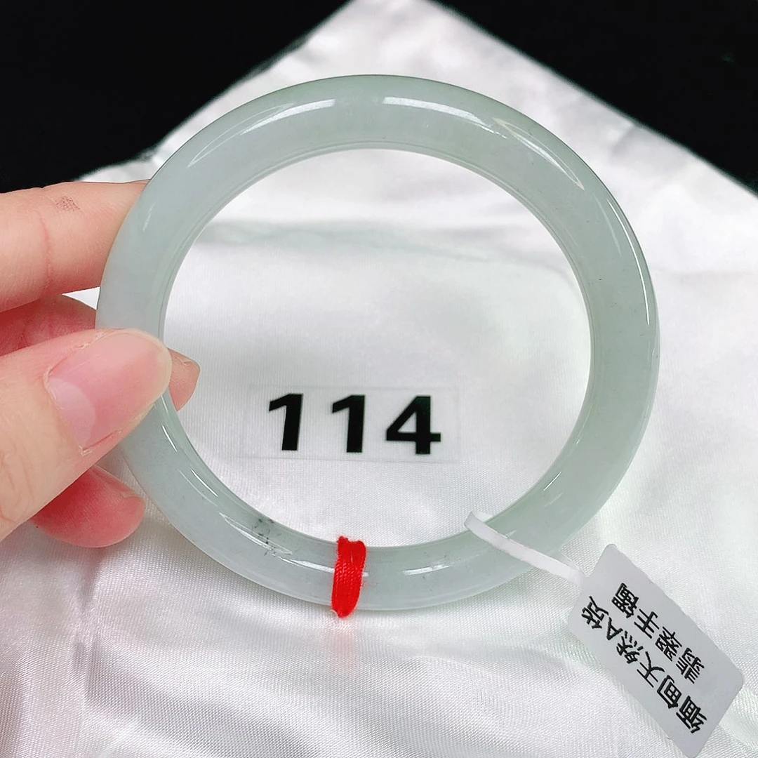 翡翠手镯（圆镯）未镶嵌
