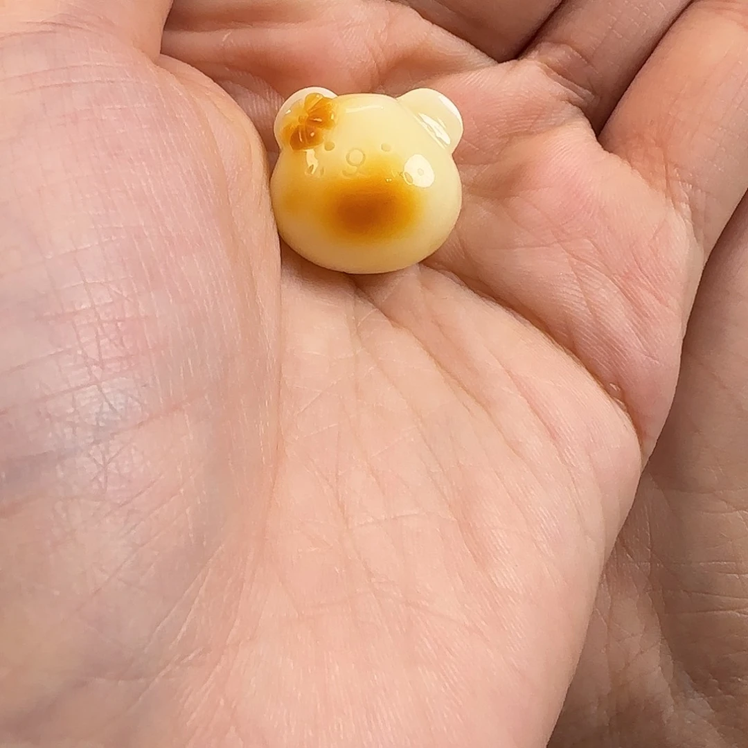 琥珀珠宝奇石未镶嵌?**宝