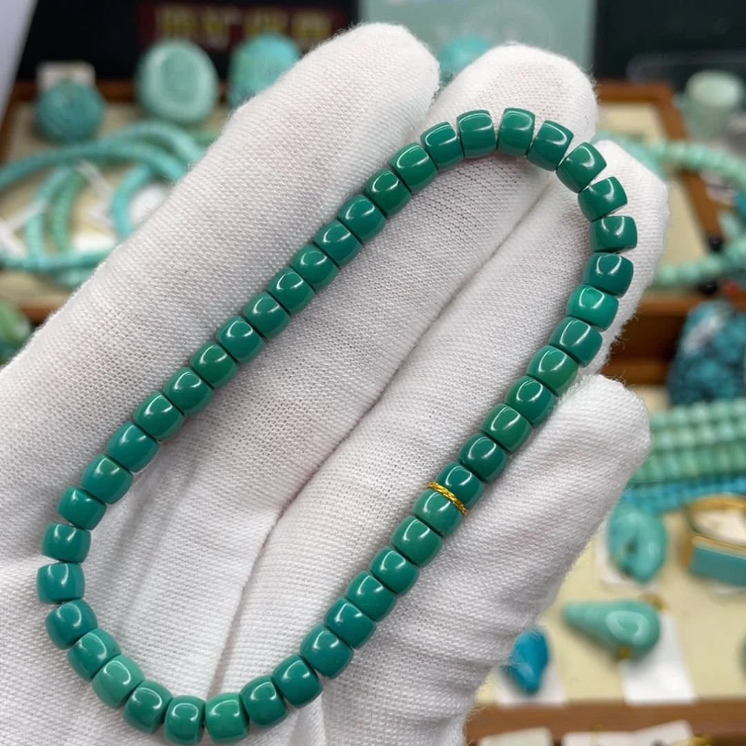绿松石未镶嵌颈饰