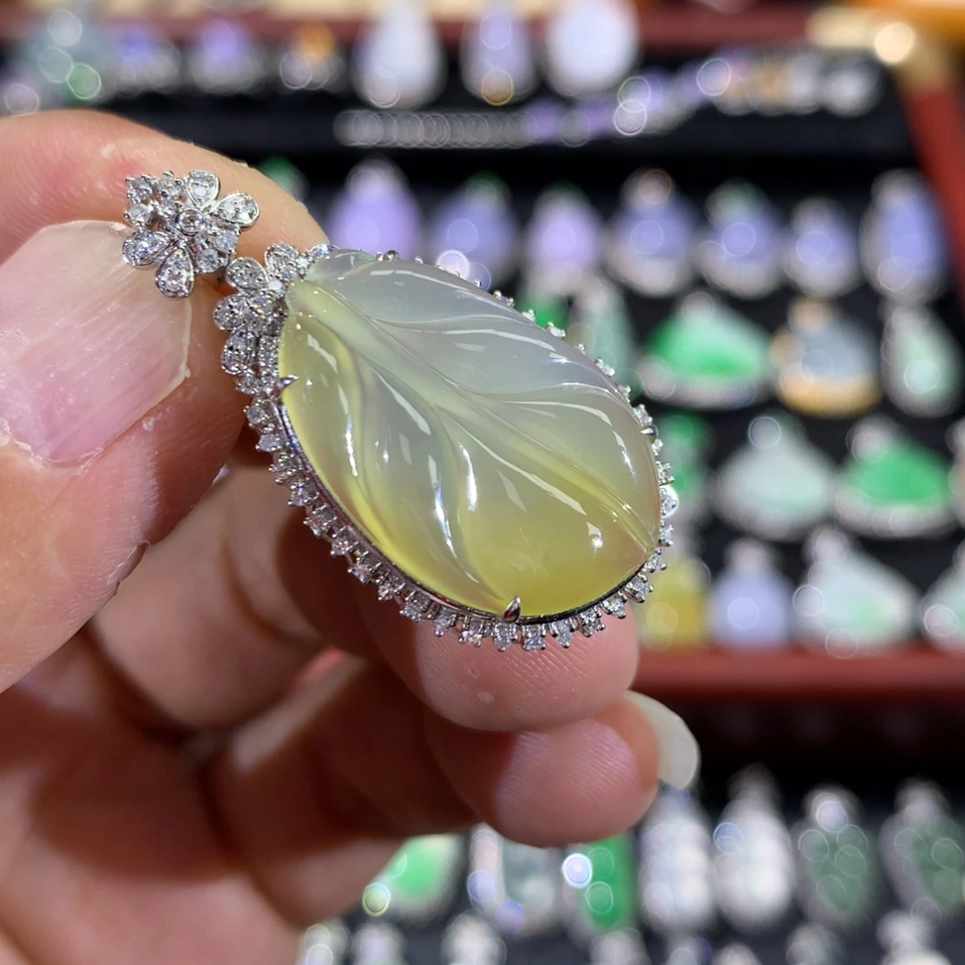 翡翠18K金镶嵌吊坠(不含链)