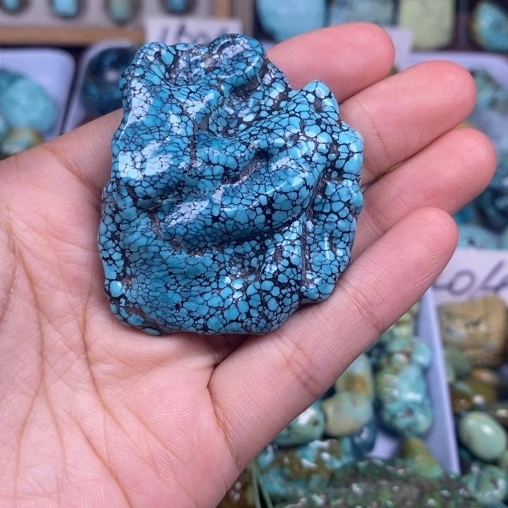 未镶嵌绿松石颈饰