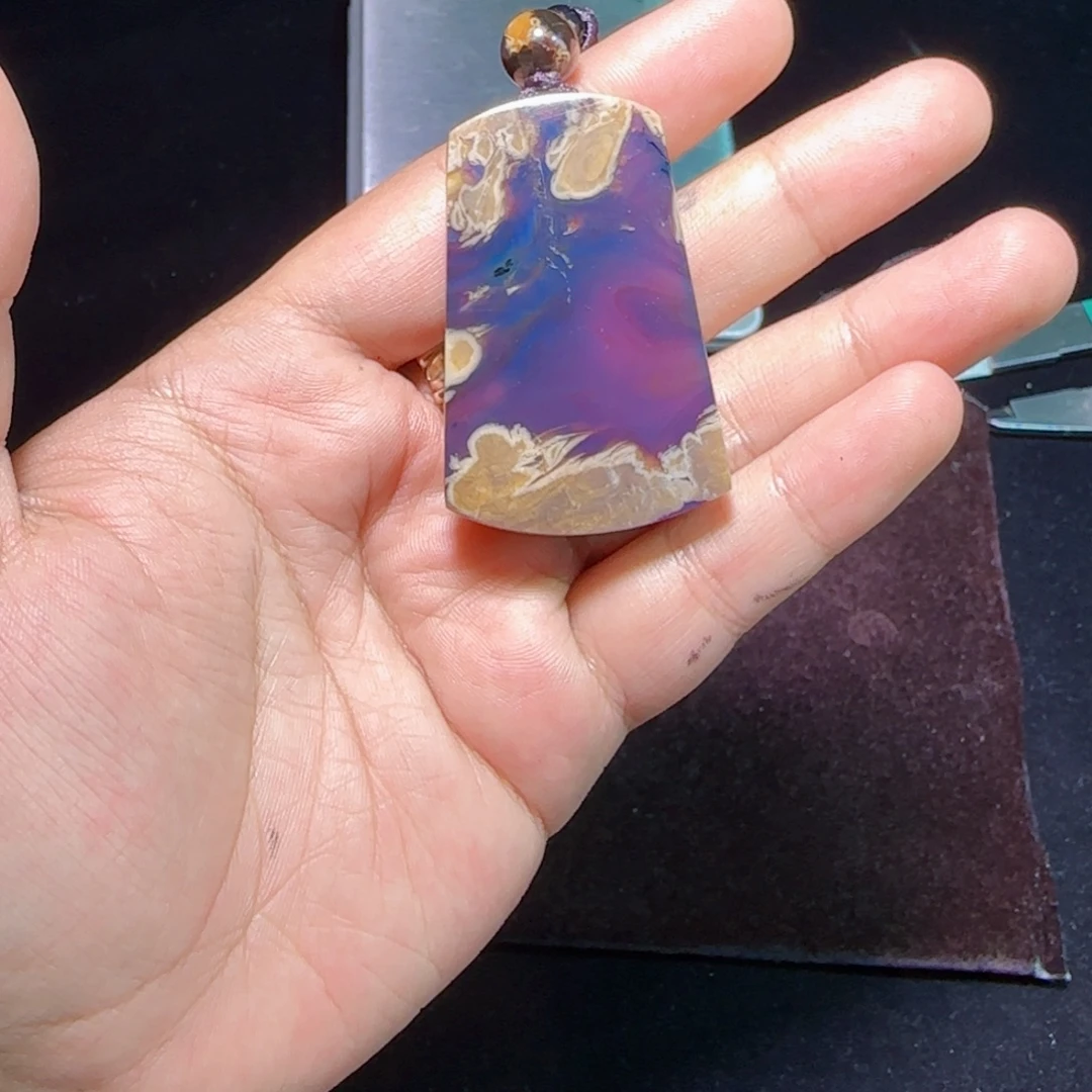 琥珀未镶嵌裸石琥珀