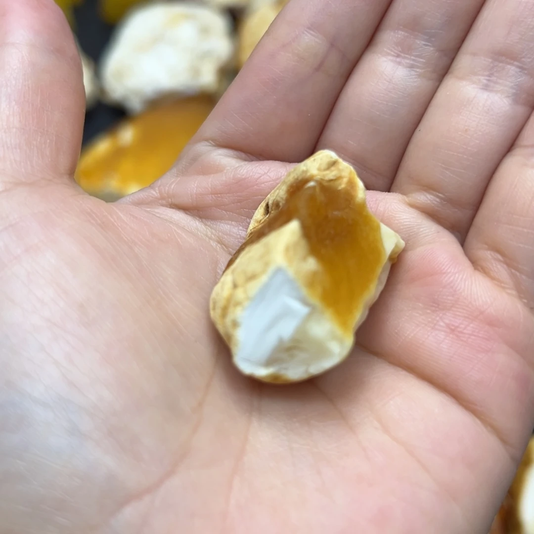 定制琥珀未镶嵌蜜蜡