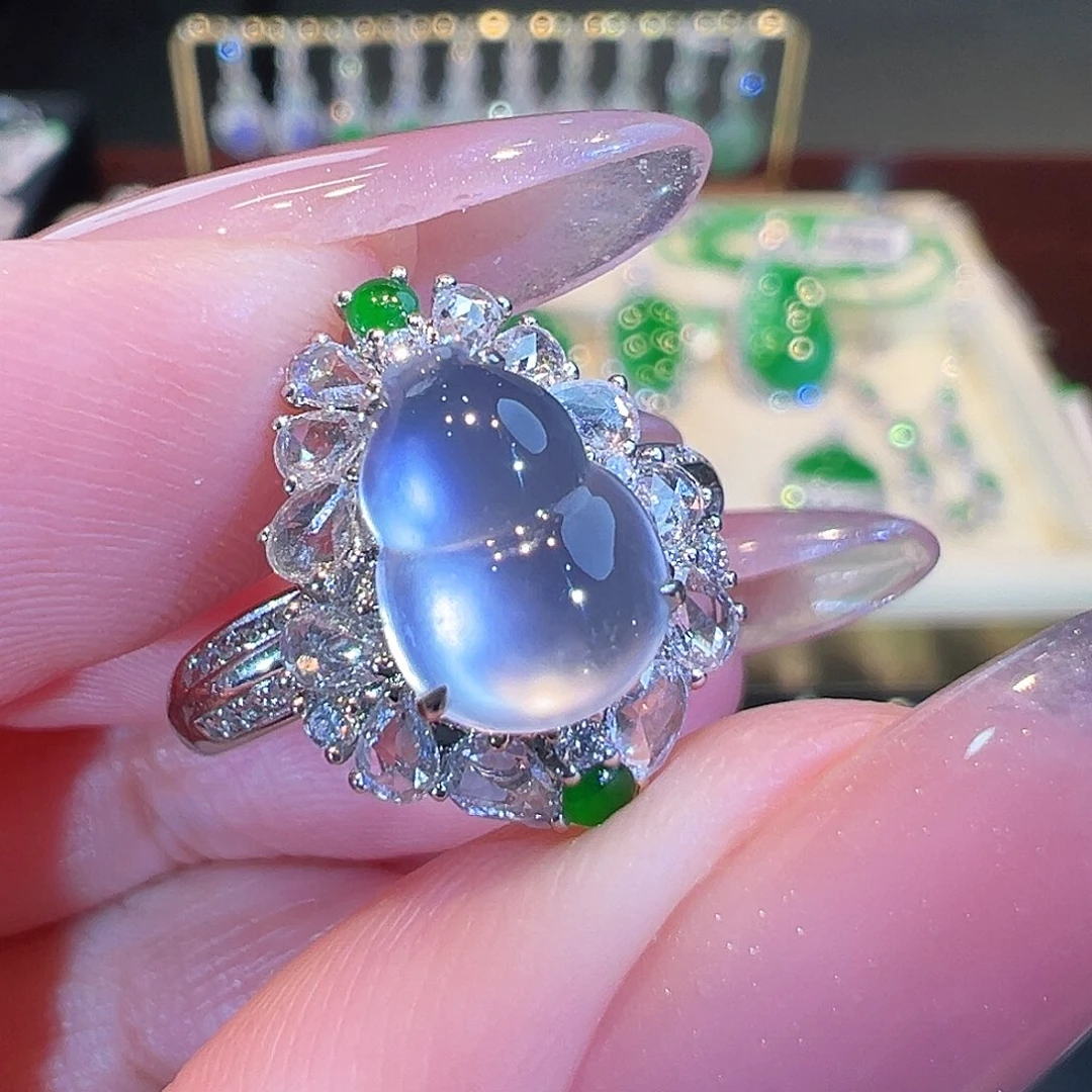 翡翠戒指18K金镶嵌翡翠