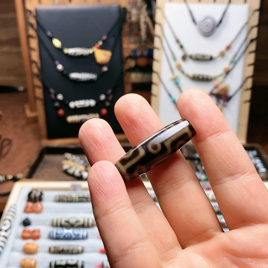 玛瑙/玉髓吊坠(赠链)未镶嵌阿*三