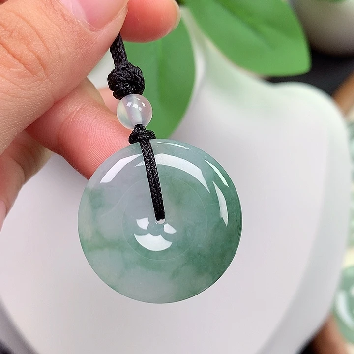 翡翠未镶嵌颈饰平安扣 27.6x5.2mm