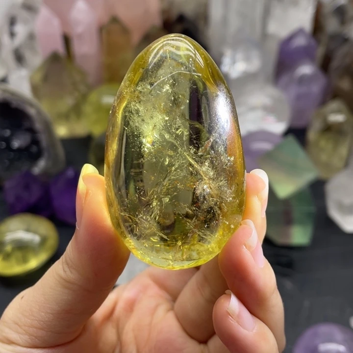 1未镶嵌水晶黄水把玩带彩