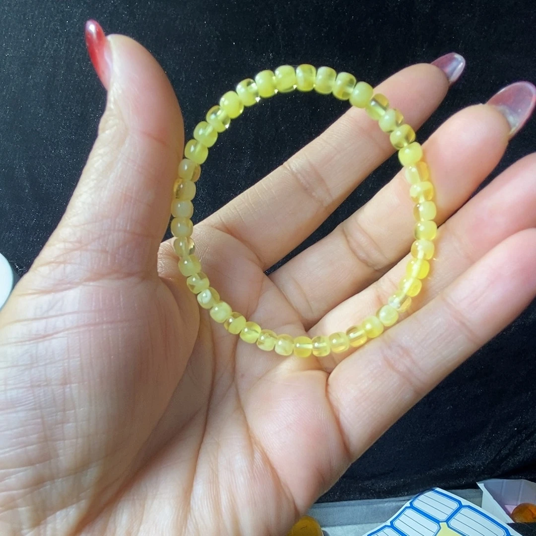 蜜蜡未镶嵌珠宝奇石