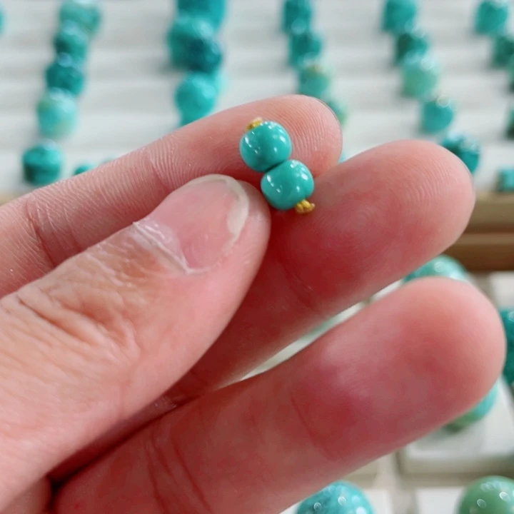 未镶嵌绿松石珠宝奇石