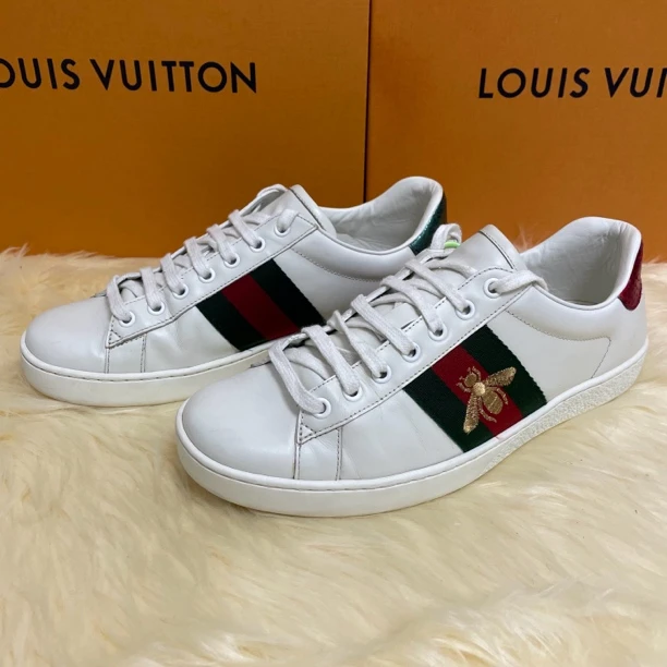 95新 GUCCI/古驰 41码 经典小蜜蜂 时尚板鞋