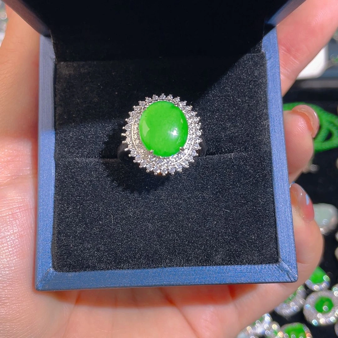 未镶嵌戒指翡翠戒指