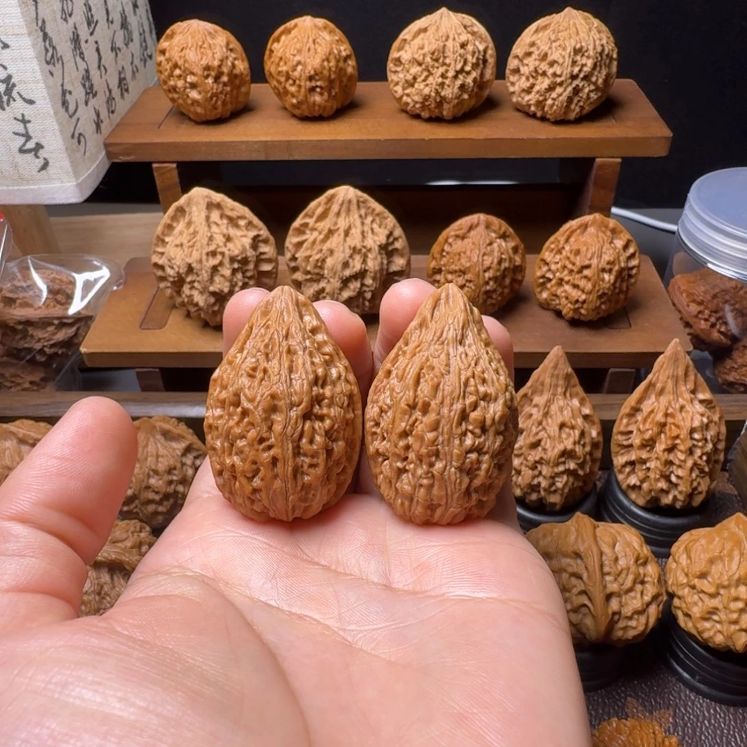 吊坠文玩核桃坐佛