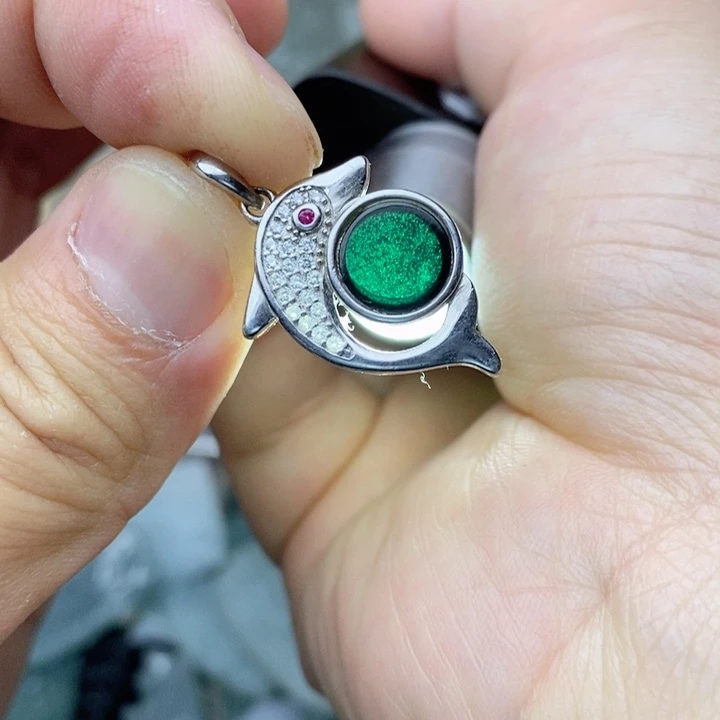 翡翠颈饰未镶嵌好