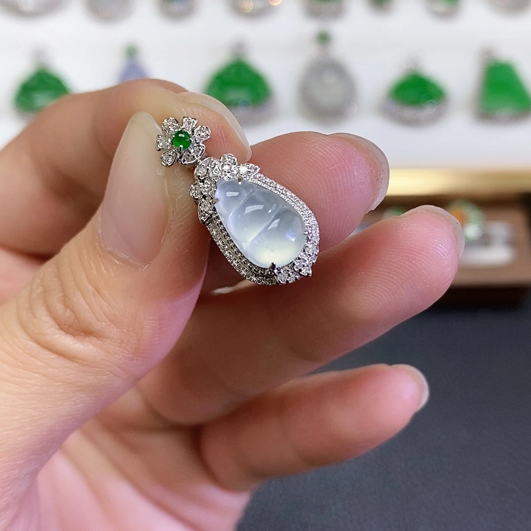 翡翠18K金镶嵌吊坠(不含链)