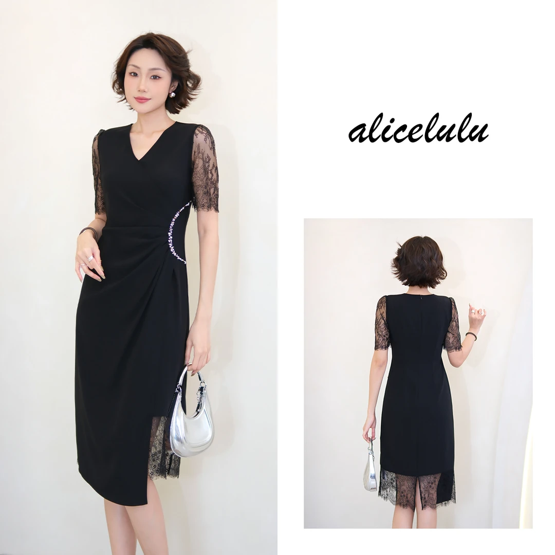 [alicelulu] 法式优雅蕾丝拼接黑色连衣裙修身V领收腰 S2142760W