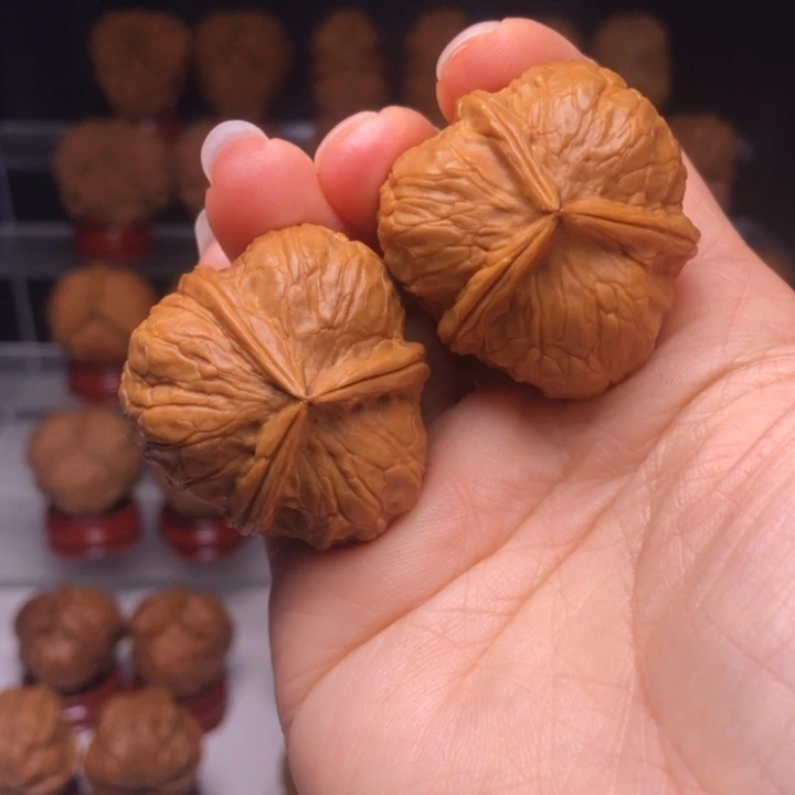 文玩核桃吊坠48柿饼子三楞