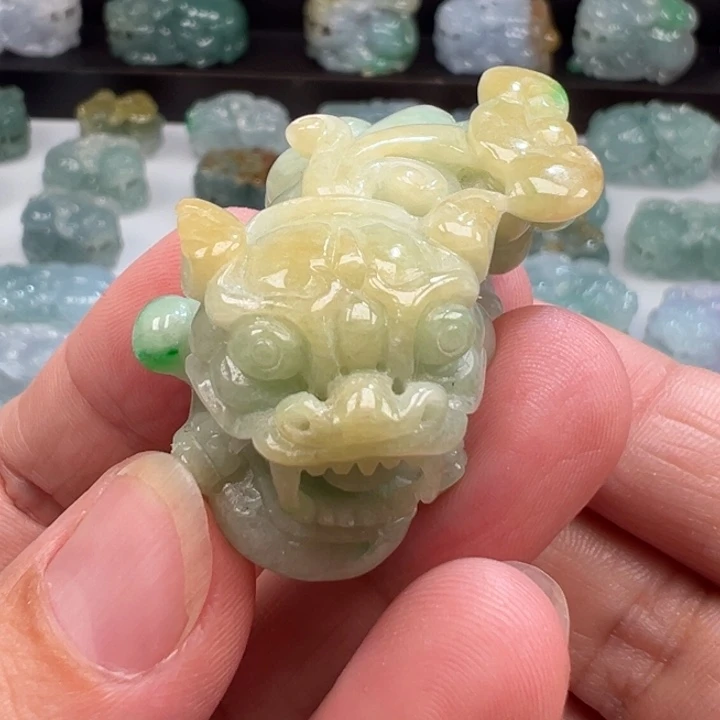 颈饰未镶嵌翡翠貔貅
