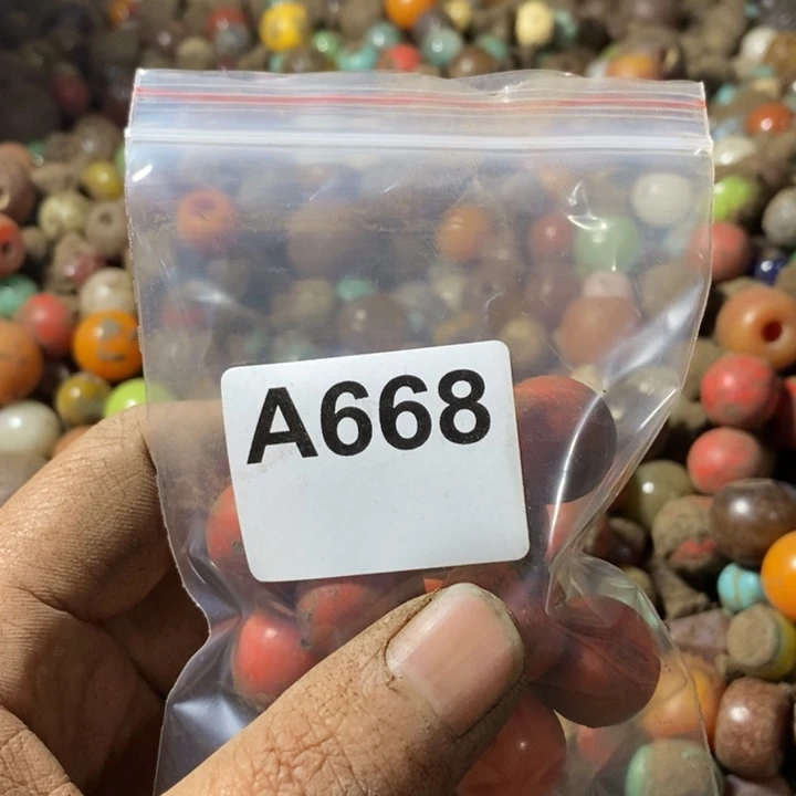 医***道和田玉（糖玉）未镶嵌手链