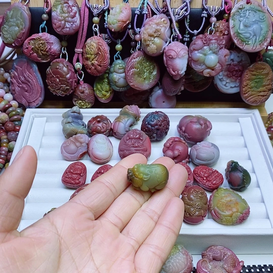 玛瑙/玉髓盐源玛瑙吊坠未镶嵌