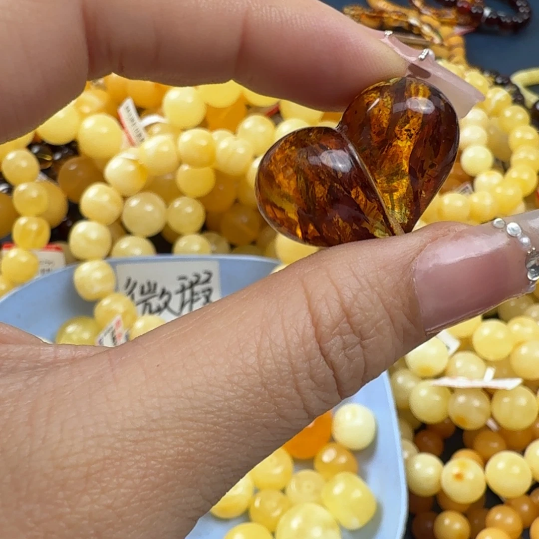 琥珀未镶嵌珠宝奇石