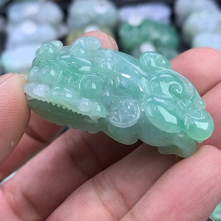 翡翠未镶嵌颈饰天然缅甸翡翠貔貅吊坠