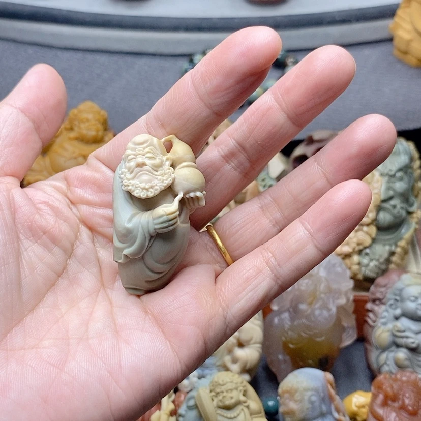 【闪购商品】定制石英质玉吊坠未镶嵌