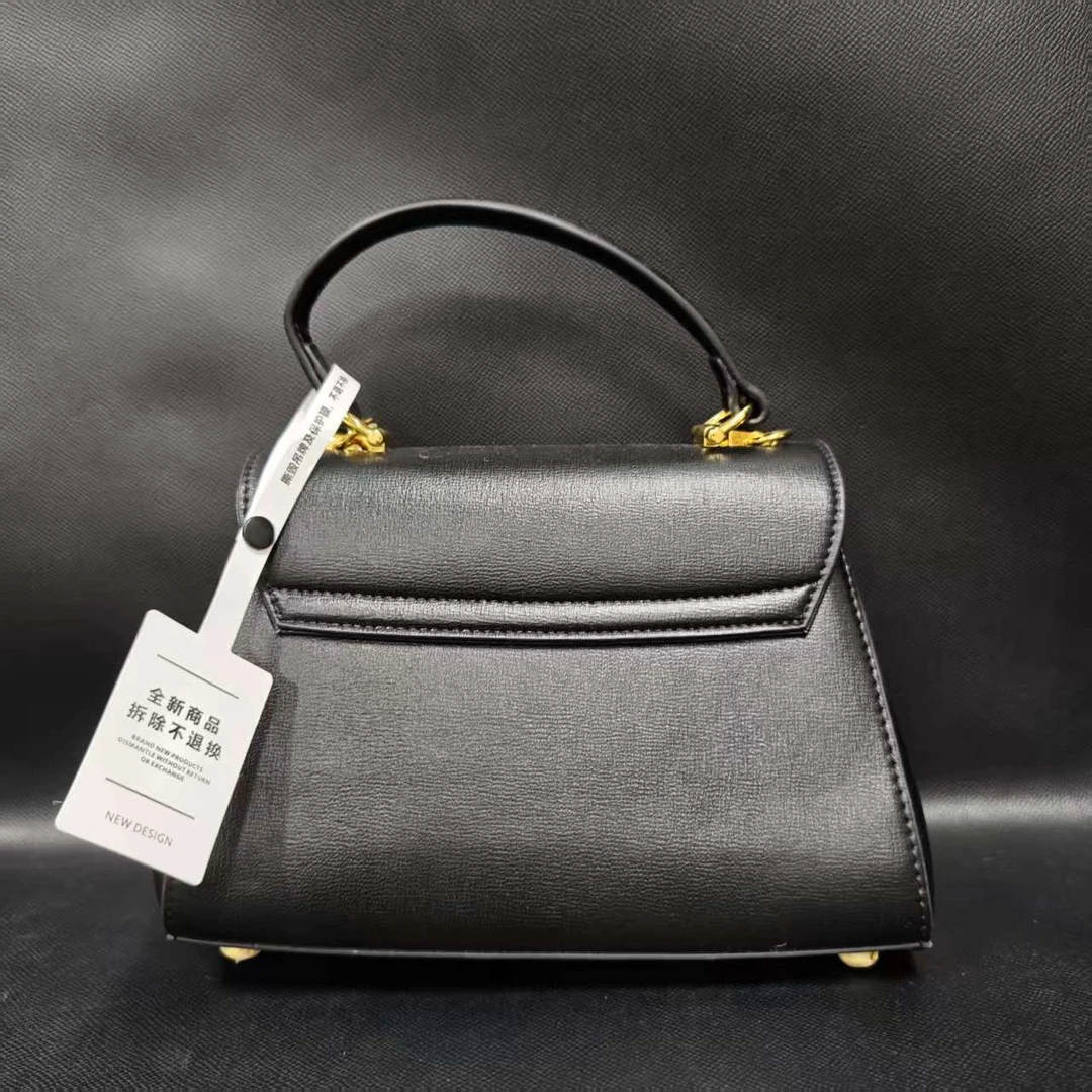 SMVP 高定奢品 潮流真皮新款女包斜跨包手提猪 10787 黑色