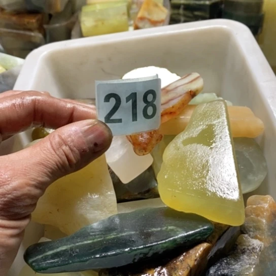 【闪购商品】未镶嵌蛇纹石玉珠宝玉器