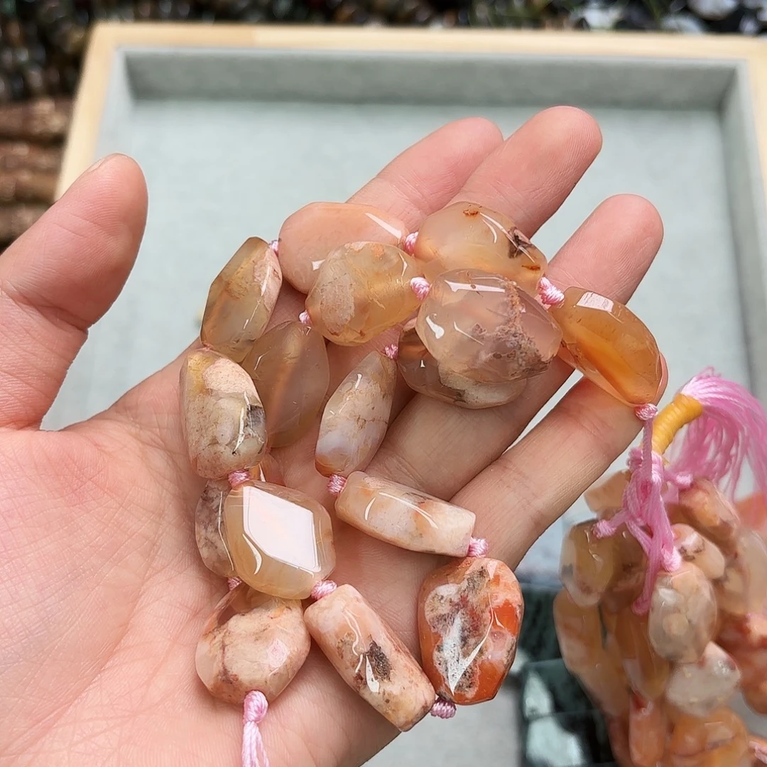 未镶嵌玛瑙/玉髓珠宝半成品樱花玛原石片切一条